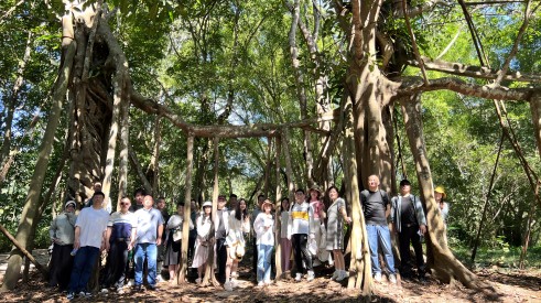 穿越秘境雨林，，，，，，领略六国风情——威廉体育营销精英、中层治理团队西双版纳游